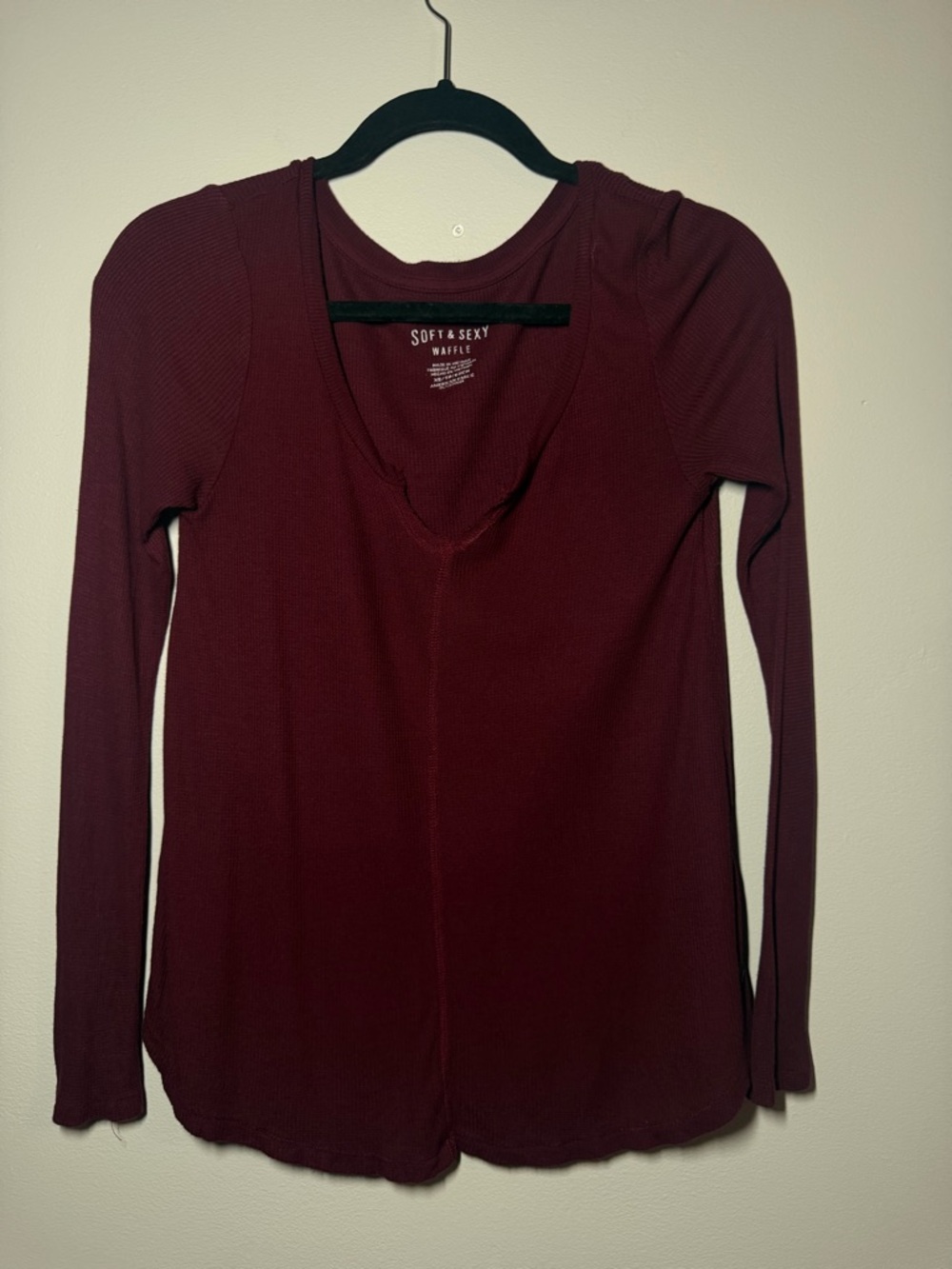 American Eagle Outfitters Long-Sleeve V-Neck Top - Wine